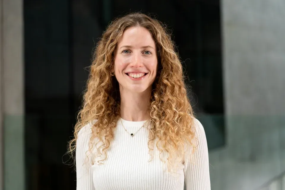 Josefina Cenzon, Bocconi