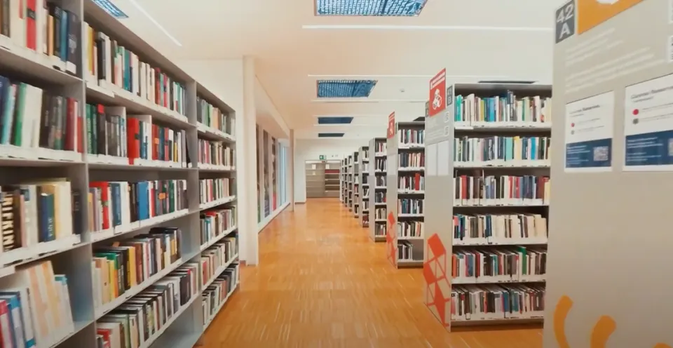 biblioteca bocconi